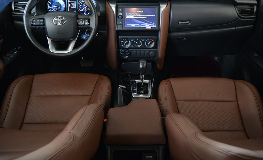Toyota Fortuner SR5 Automatica 2.7L Gasolina Preto